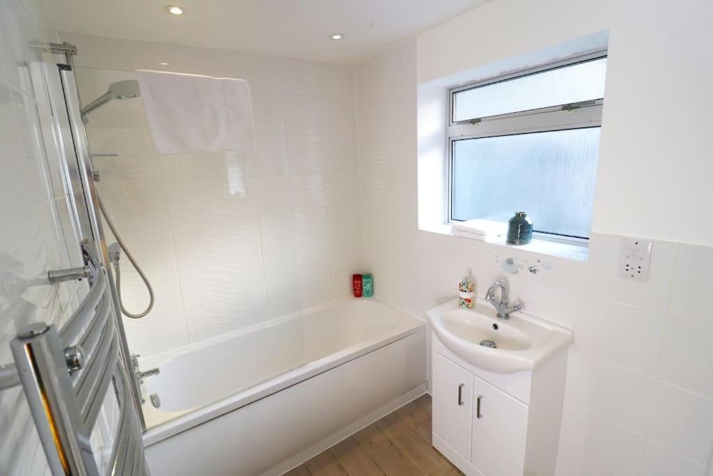 Hutchcomb Villa, 4 Bed Luxury House,Oxford+Parking Esterno foto
